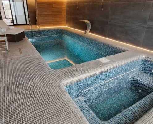 استخر و جکوزی